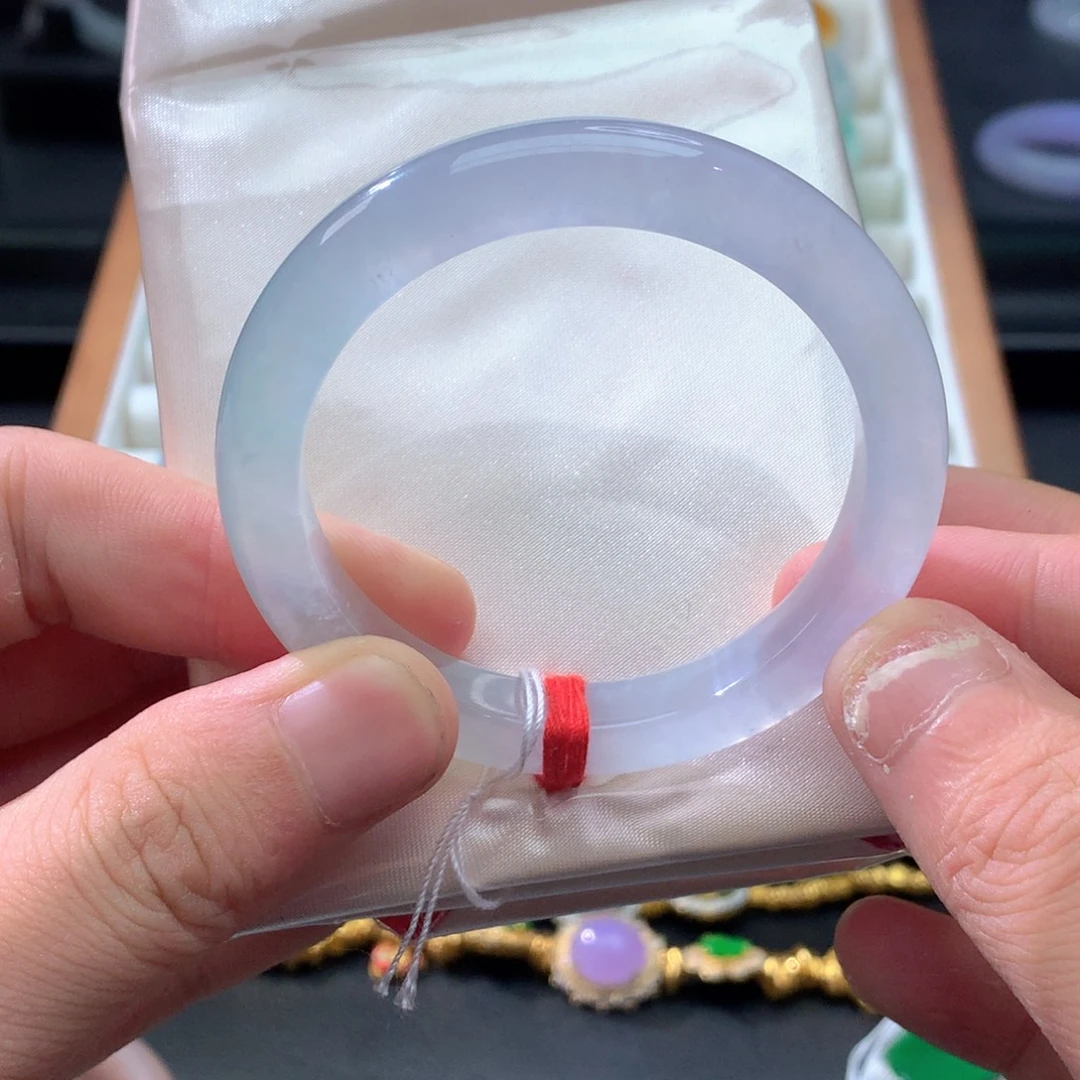 翡翠未镶嵌手镯正圈