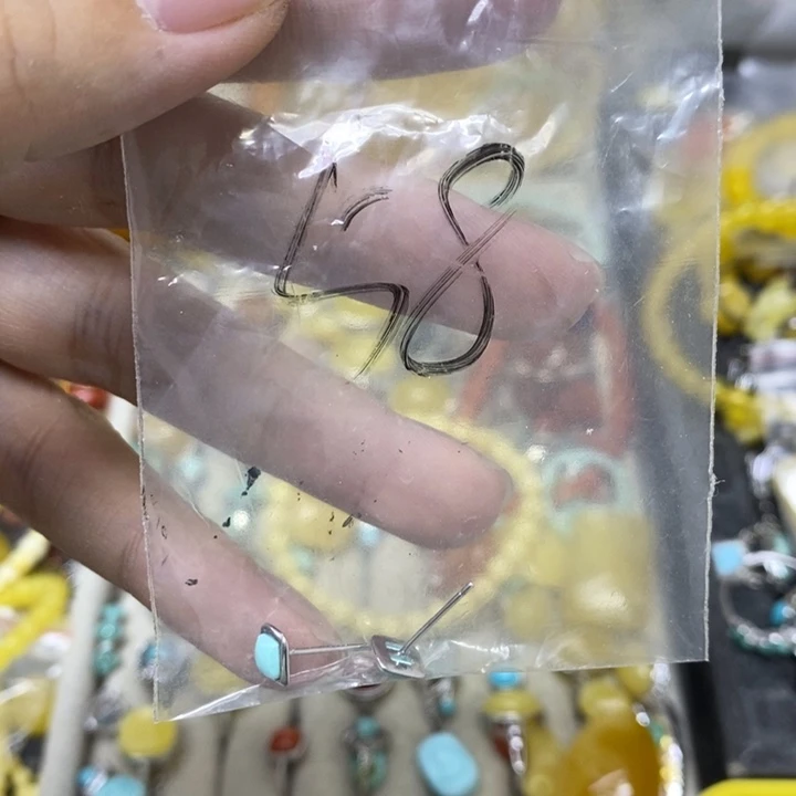 银S925镶嵌蜜蜡裸石耳钉