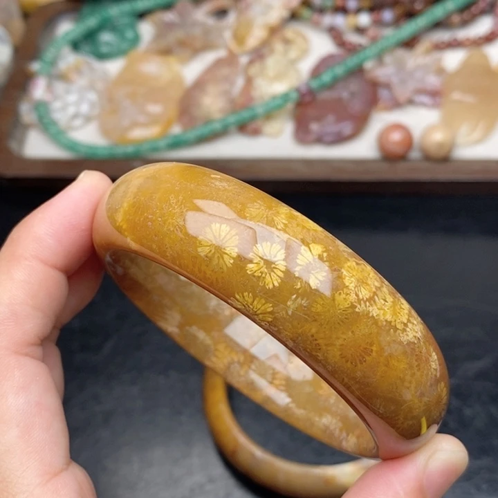 硅化玉手镯未镶嵌61.4