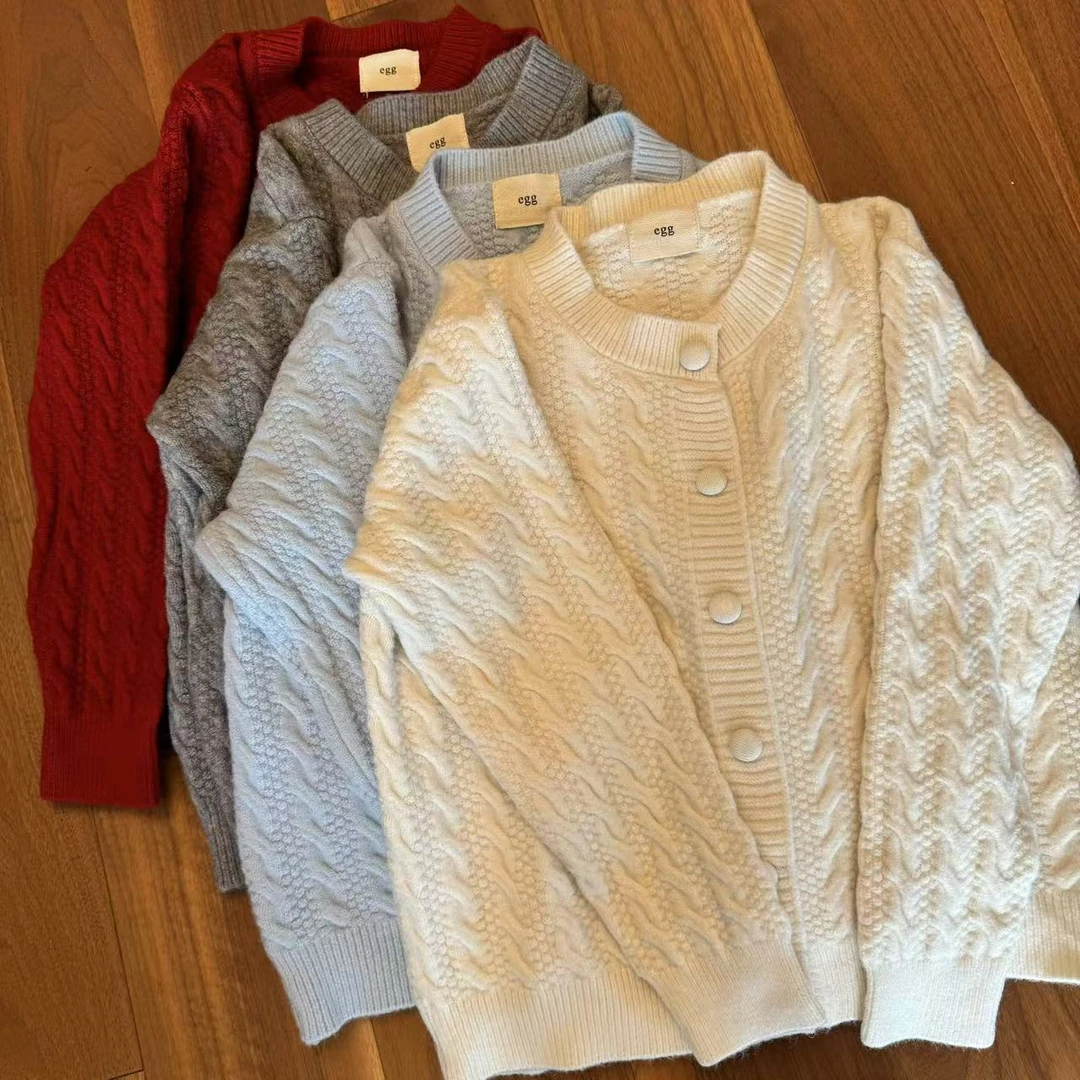 喜樂    2024麻花针织开衫冬季新款时尚百搭休闲圆领纯色女士上衣