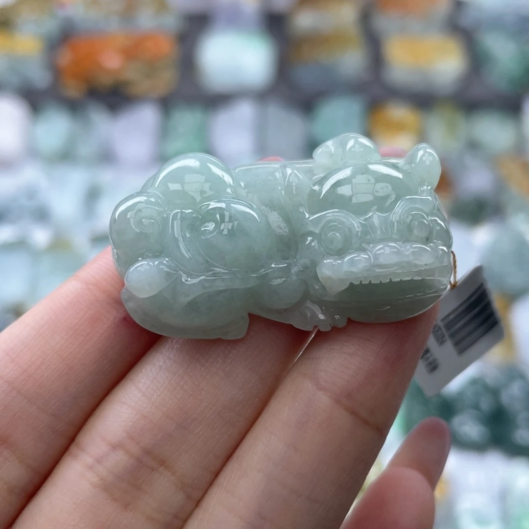 颈饰未镶嵌翡翠貔貅