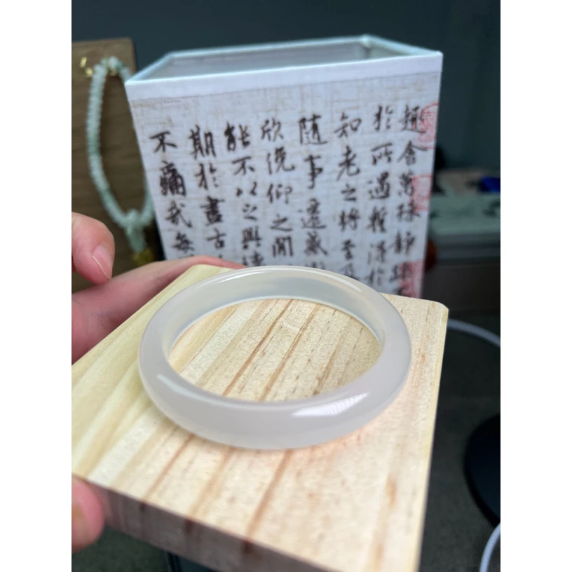 天然白月光冰透女士手镯闺蜜款玉镯官方基地质检发货