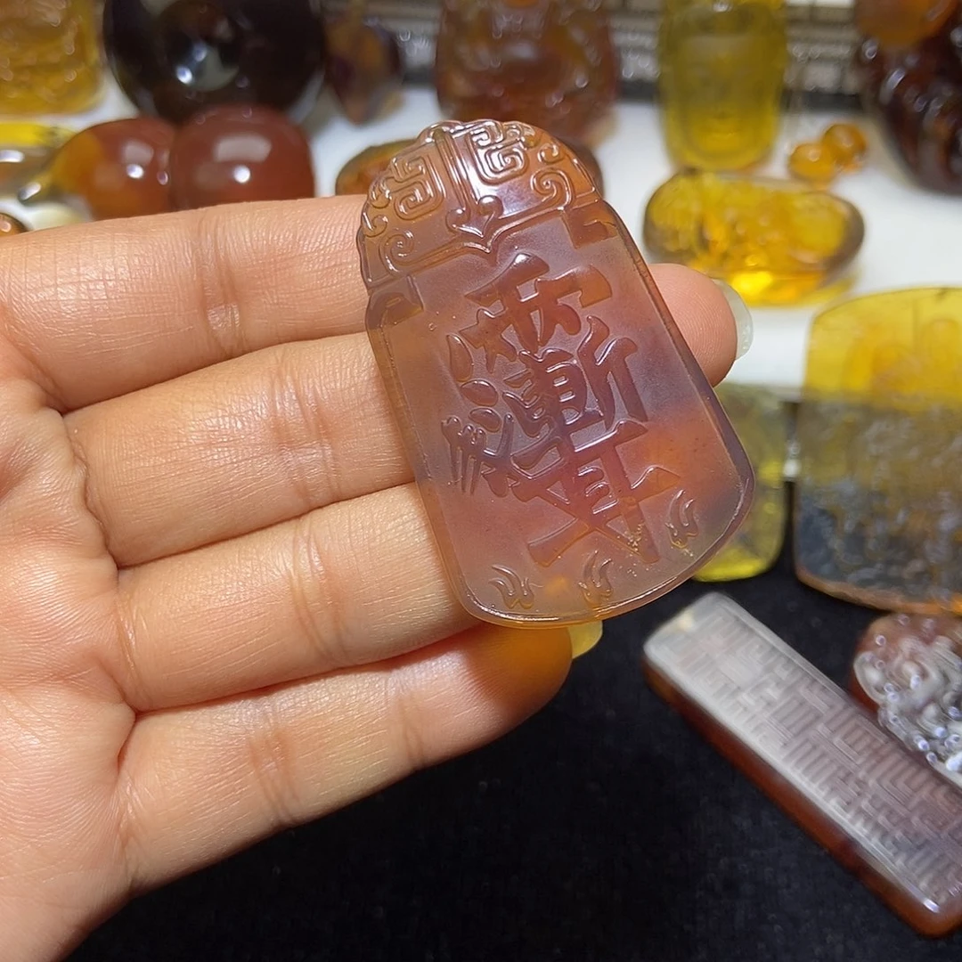 琥珀未镶嵌颈饰缅甸天然琥珀吊坠