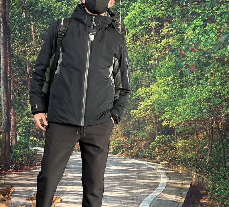 818冬季新款休闲运动羽绒服男连帽高寒外套宽松加厚保暖黑色