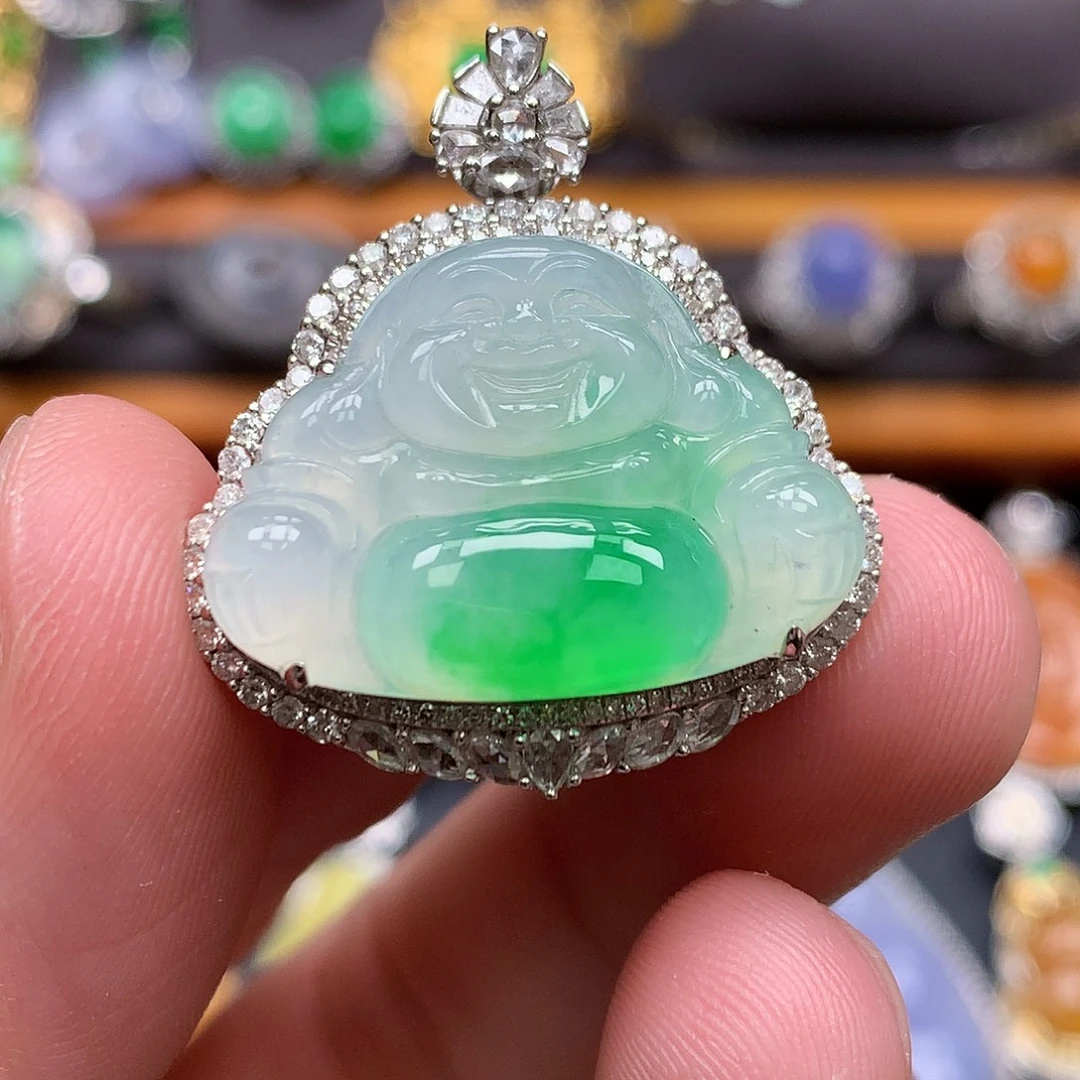 翡翠18K金镶嵌颈饰