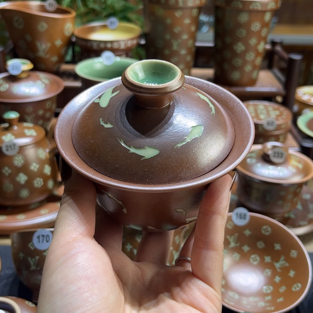 嘚***d草木灰鱼盖碗填釉