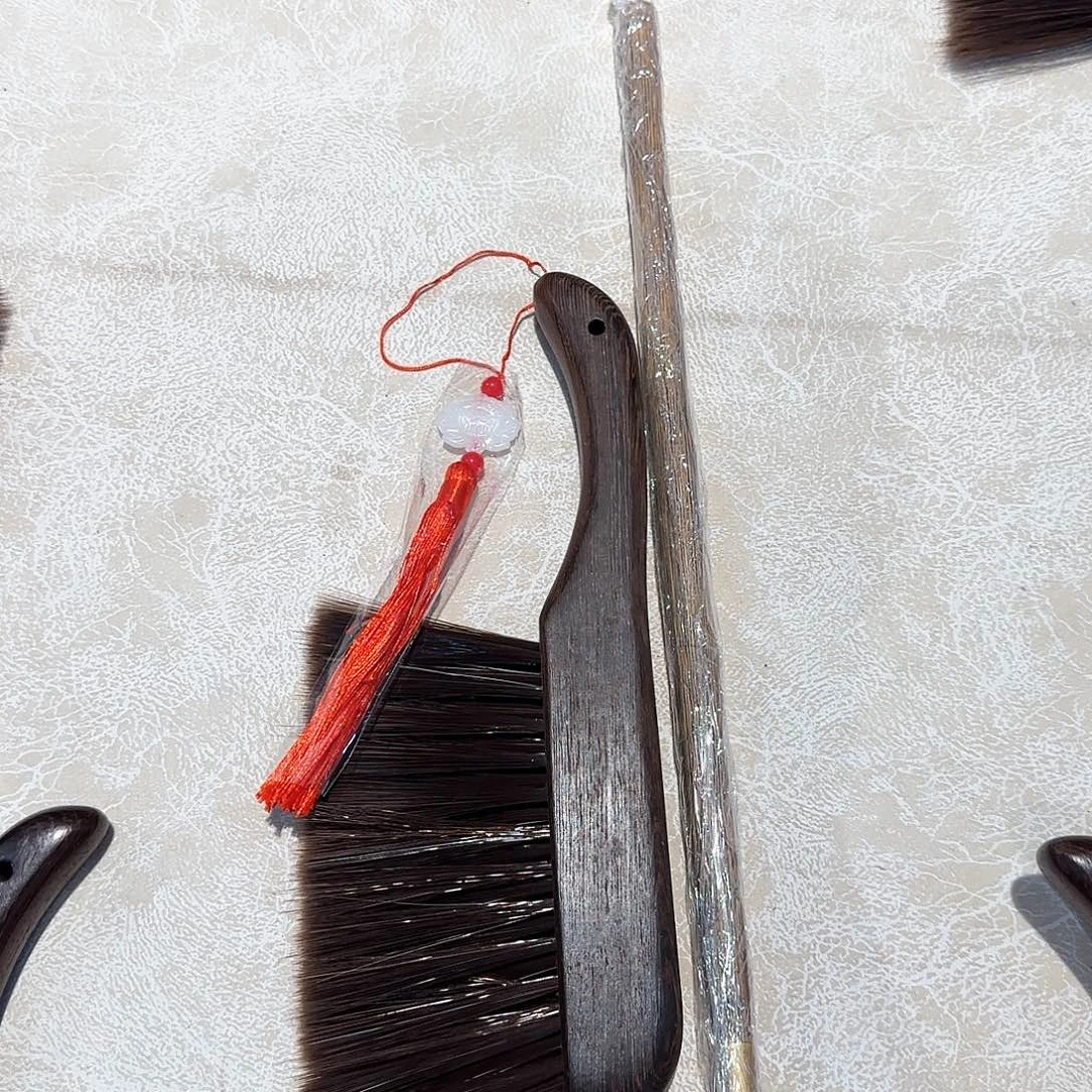 花梨木类家具鸡翅木扫把和痒痒挠