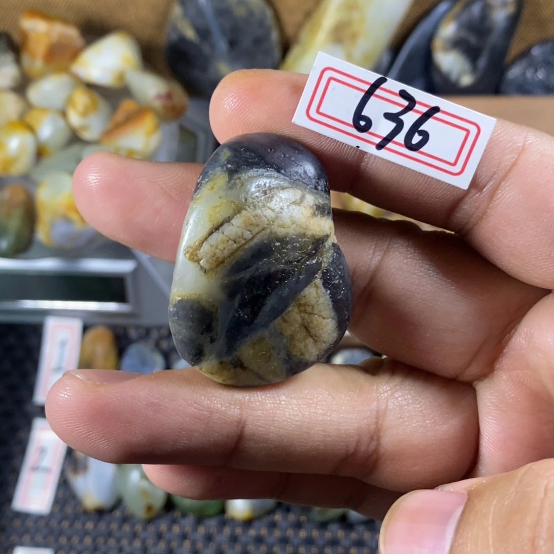 和田玉（糖玉）未镶嵌挂件