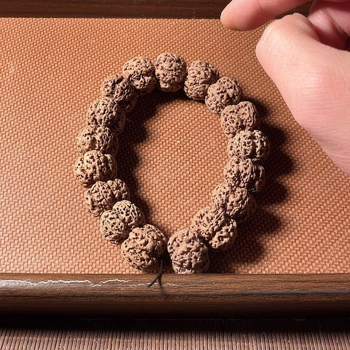 手串金刚菩提卡23大，大梁梅