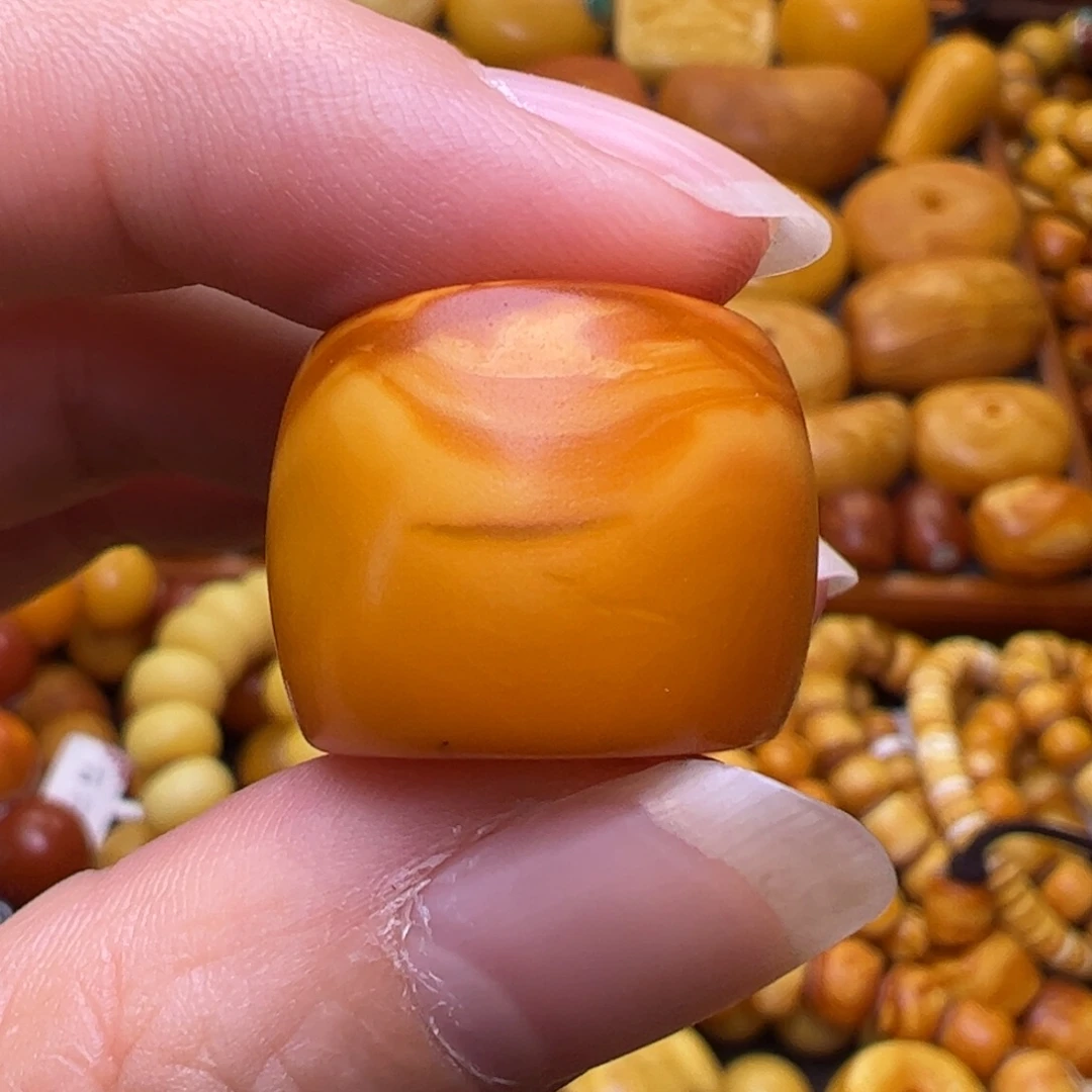 琥珀未镶嵌珠宝奇石21.9