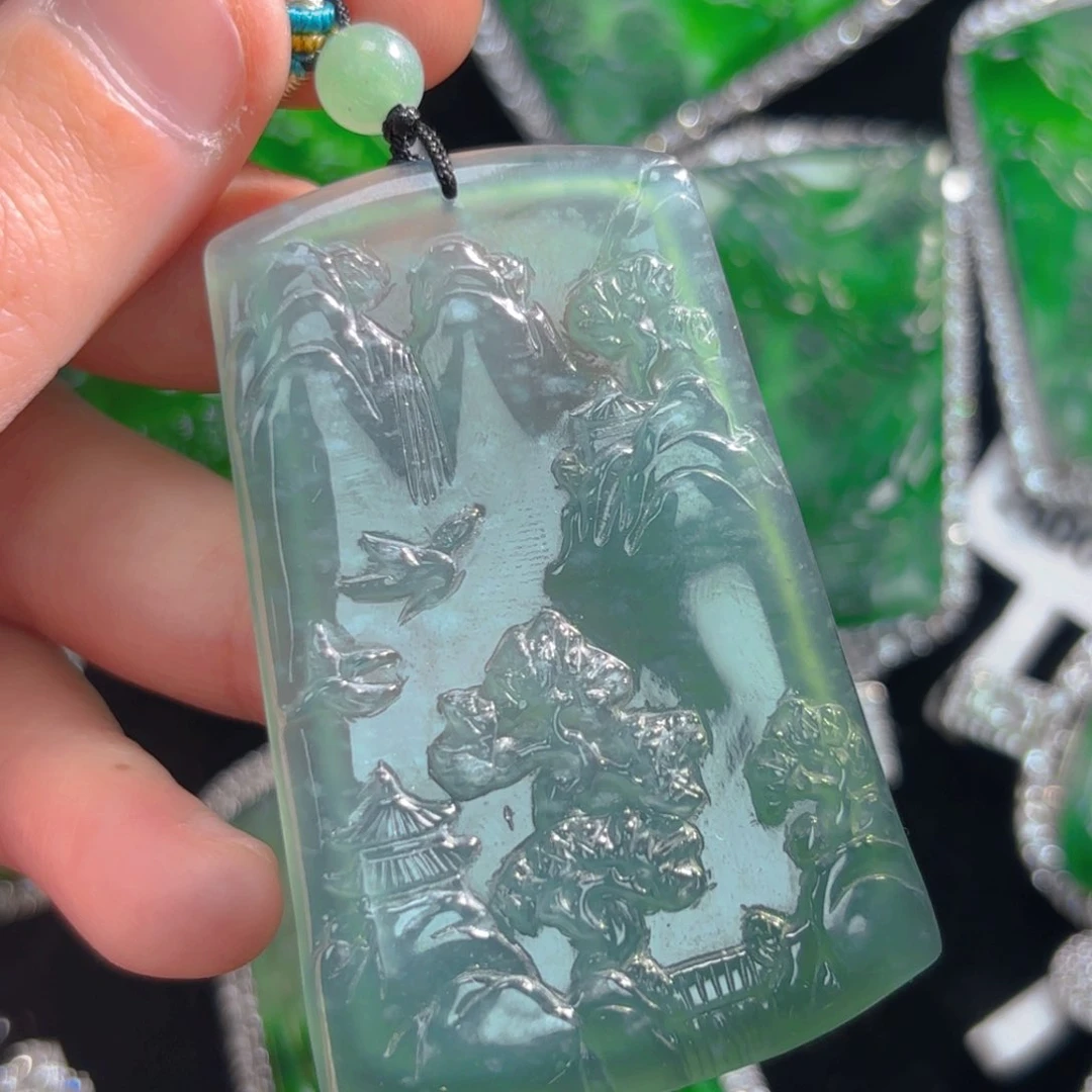 翡翠颈饰未镶嵌山水牌