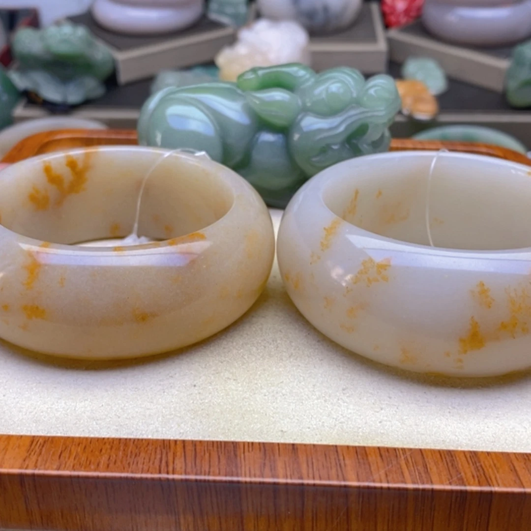 【闪购商品】石英质玉手镯未镶嵌瑞*