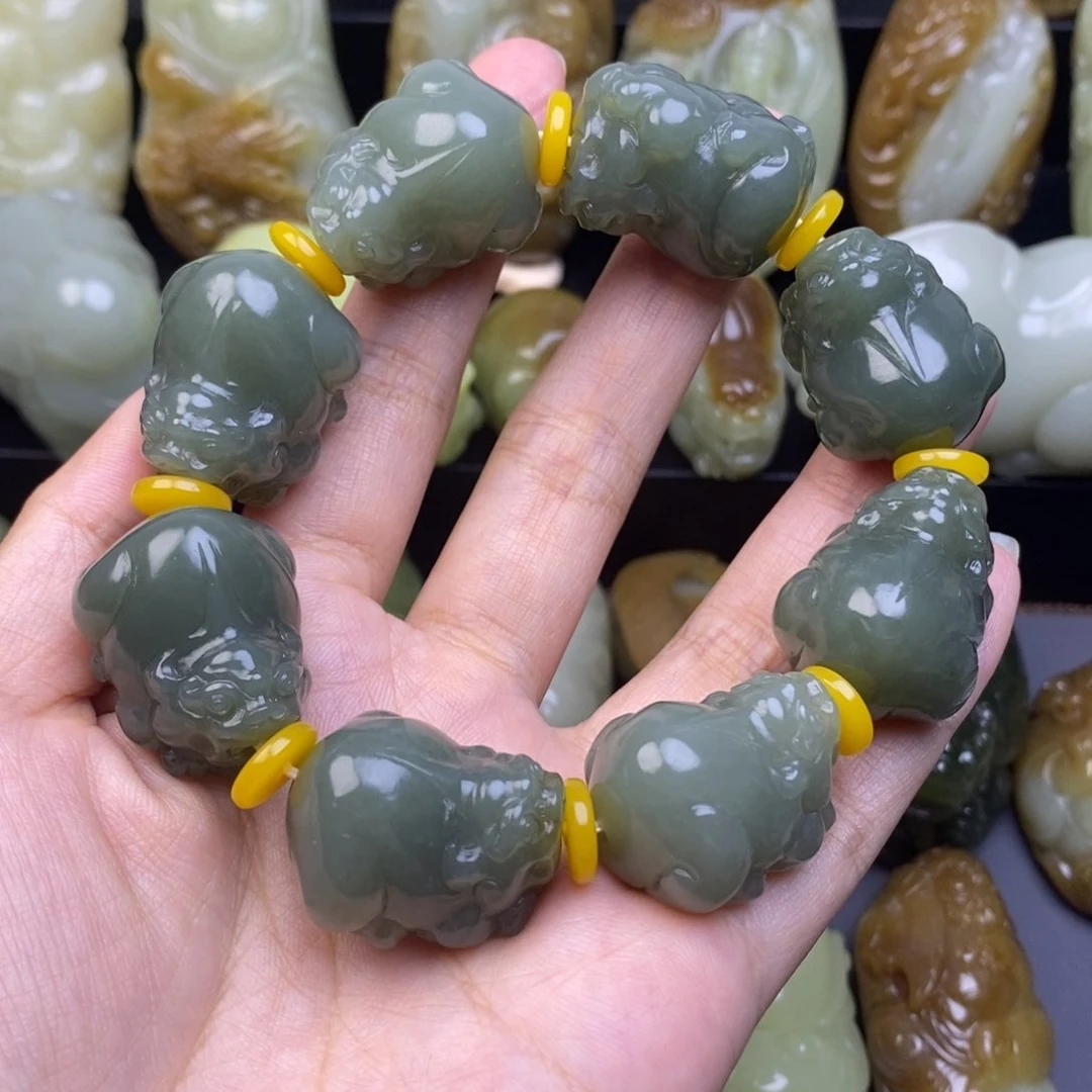 和田玉未镶嵌把件纵****烧