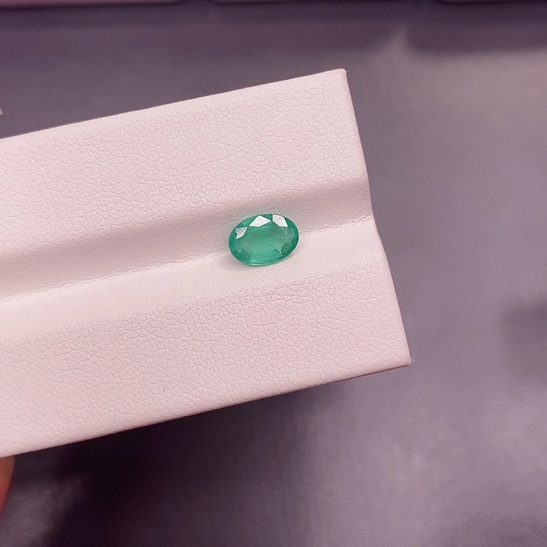 裸石祖母绿0.77克拉