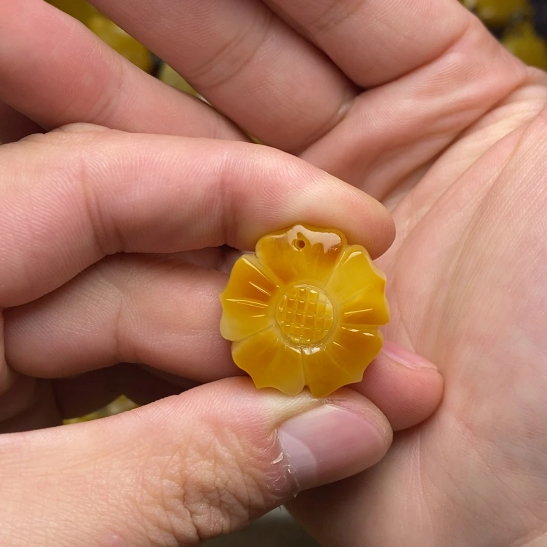 琥珀未镶嵌裸石蜜蜡