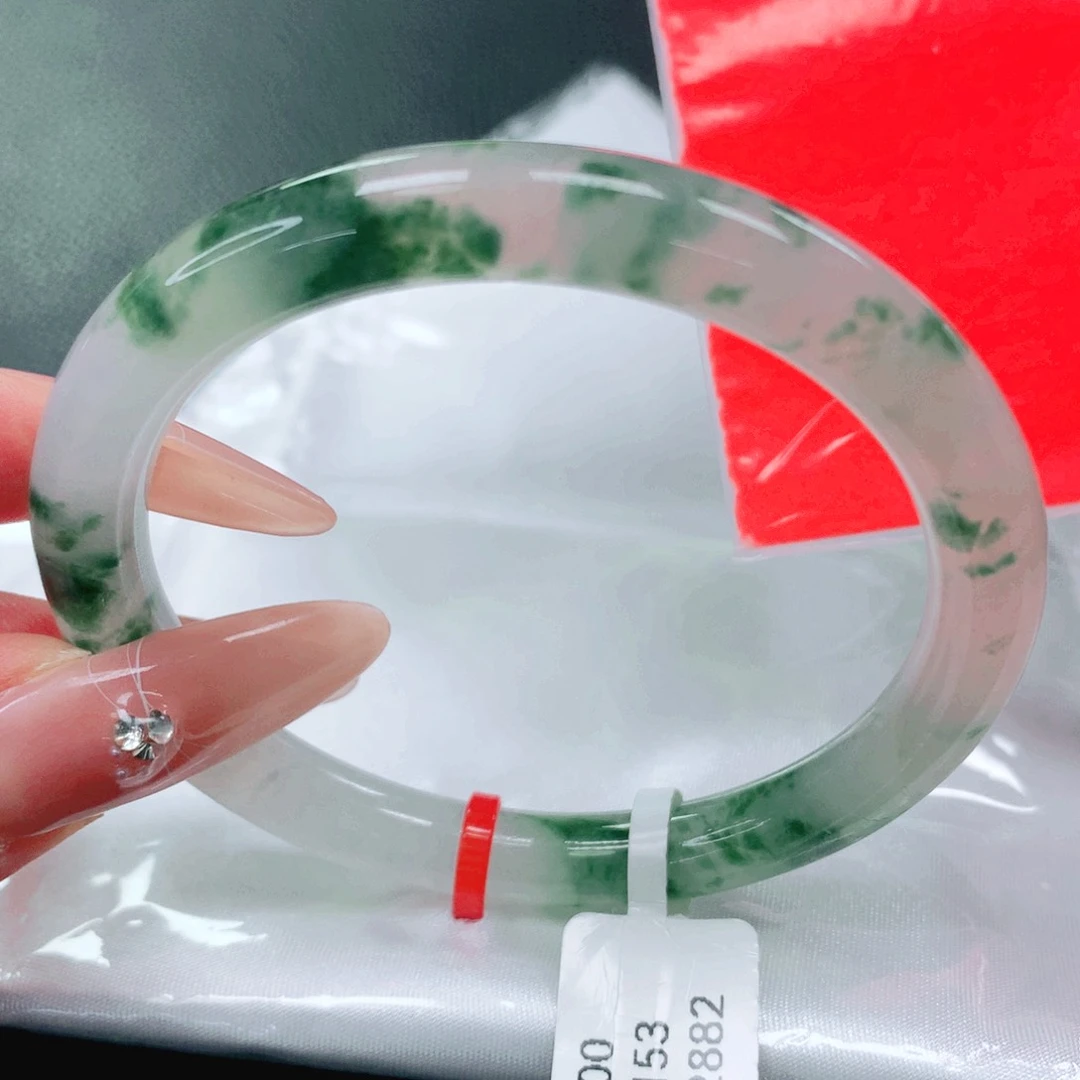 未镶嵌手镯翡翠53。