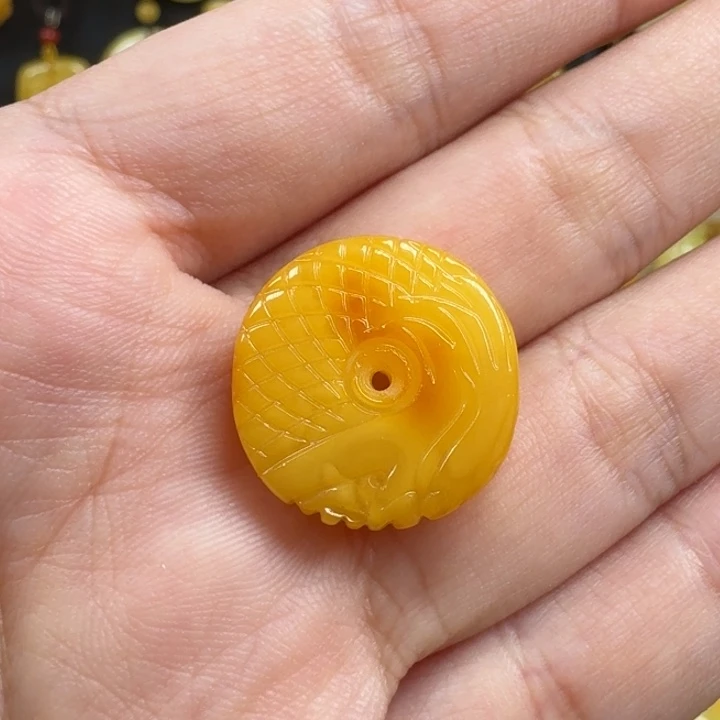 蜜蜡未镶嵌珠宝奇石