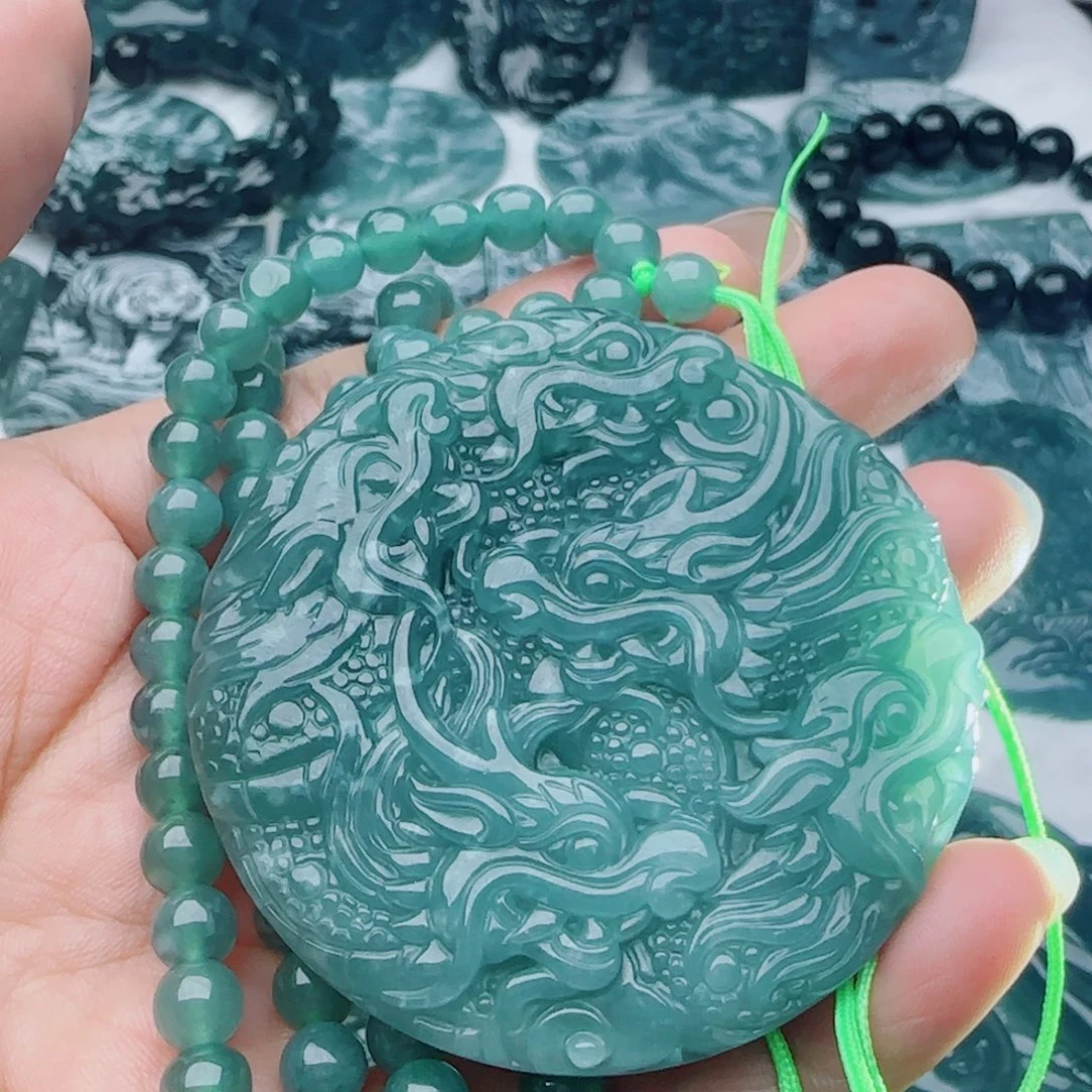 颈饰未镶嵌翡翠多样性发货天然的A货翡翠