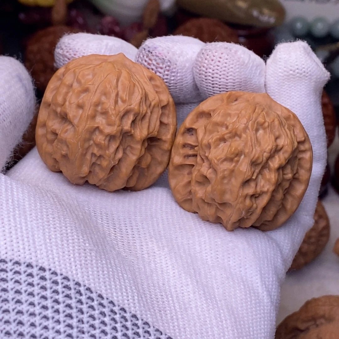 文玩核桃吊坠37 野狼