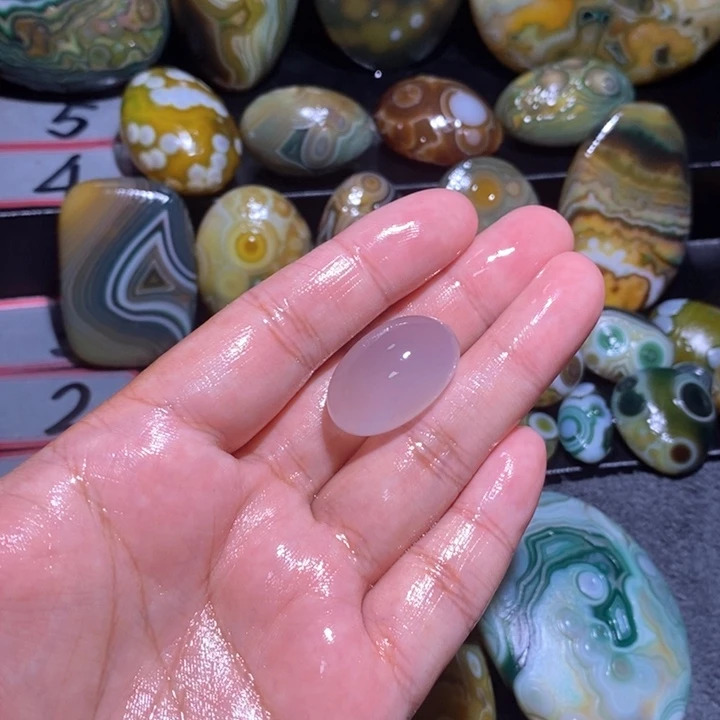 随***飘未镶嵌发饰玛瑙/玉髓