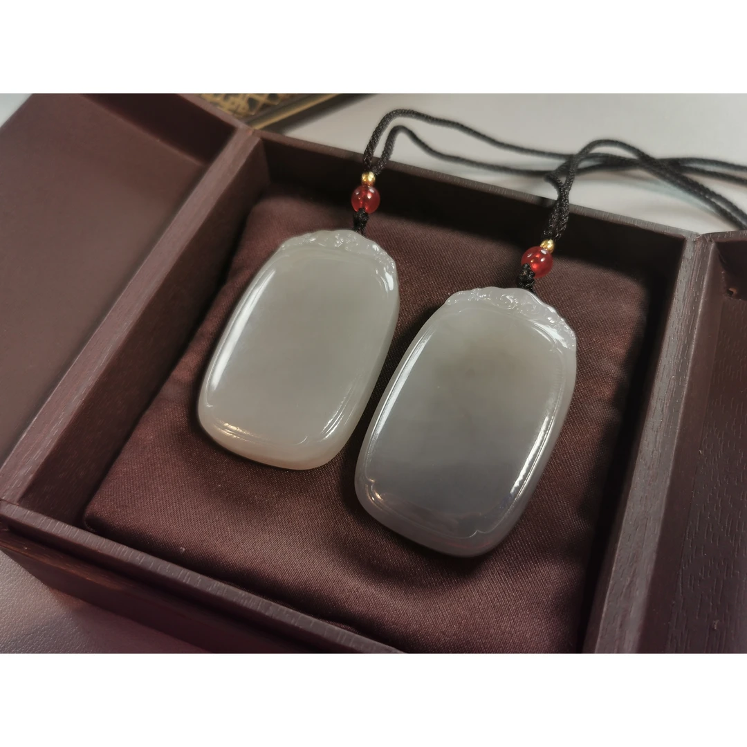 【苏禾珠宝】天然和田玉暮紫无事牌拍一发一（多样性发货）