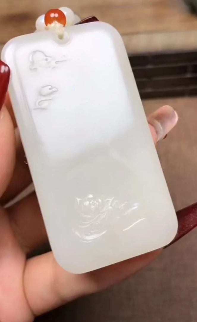 和田玉山料 挂件 菲菲