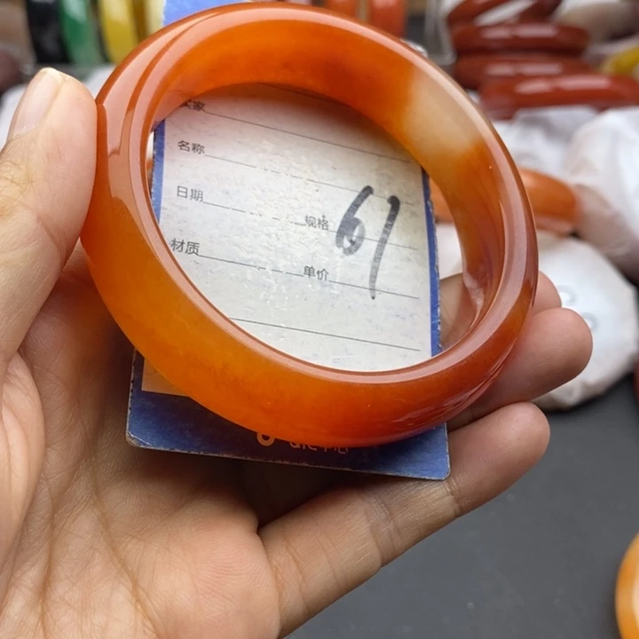 石英质玉未镶嵌手镯