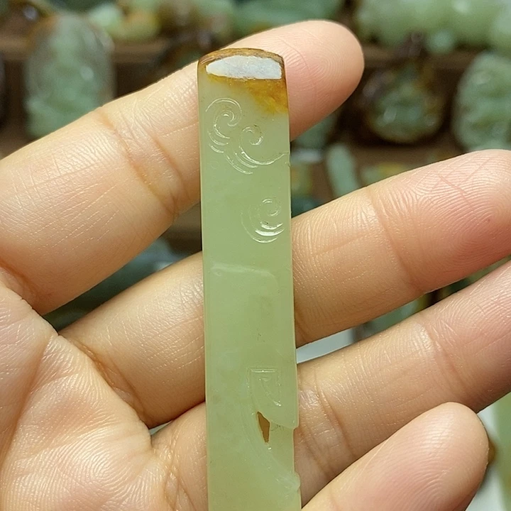 岫岩河磨玉（透闪石质玉）未镶嵌颈饰