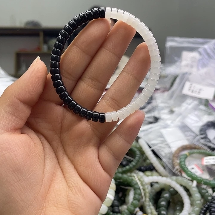 和田玉未镶嵌手串