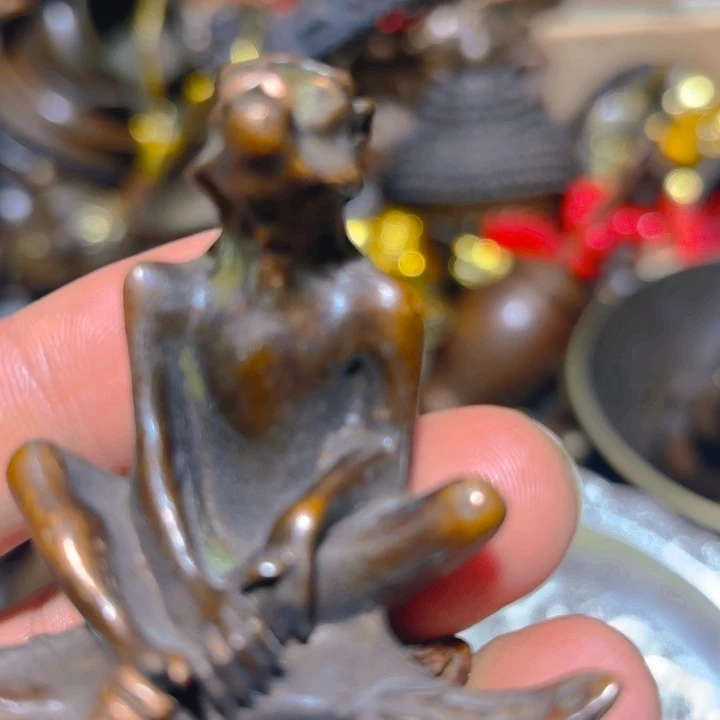 铜的。全清了。一件不留！不磨叽