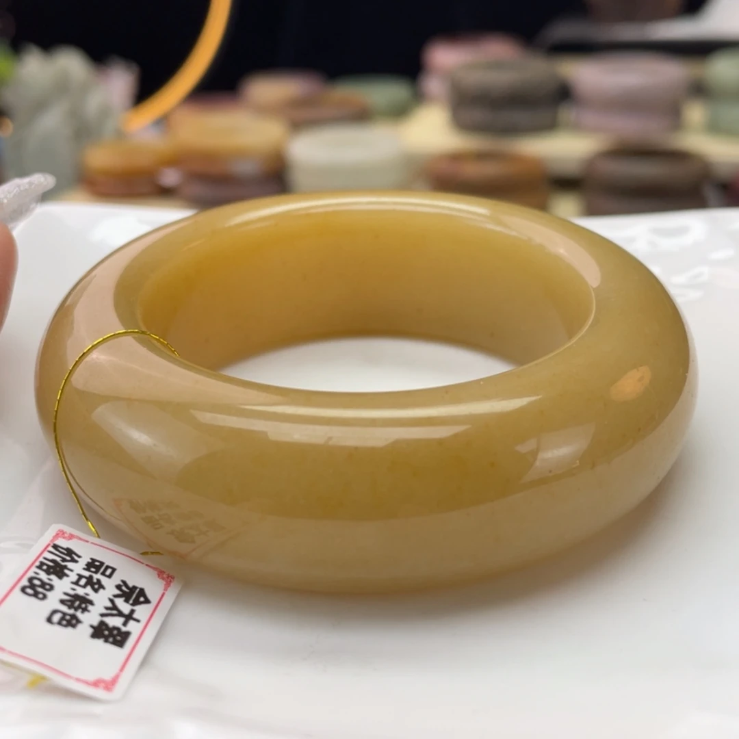 【闪购商品】石英质玉手镯未镶嵌✨****富