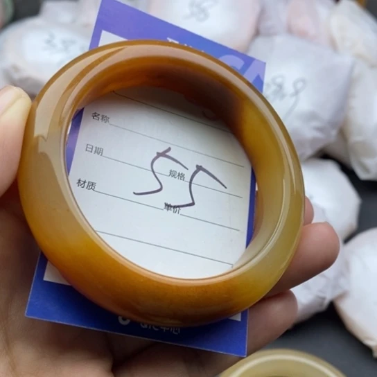 石英质玉未镶嵌手镯