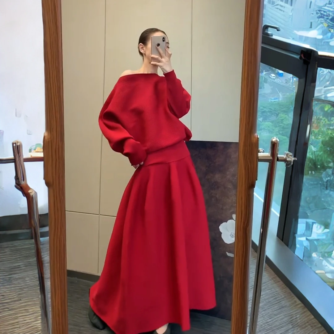 高级感红色针织套装女秋季2025新款洋气显白一字领上衣半裙两件套