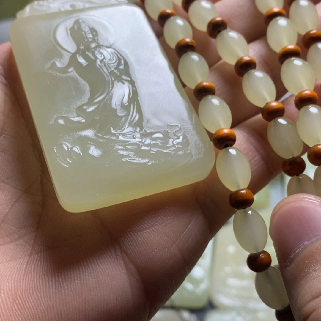 乡***。方解玉石牌子款大号 带链子