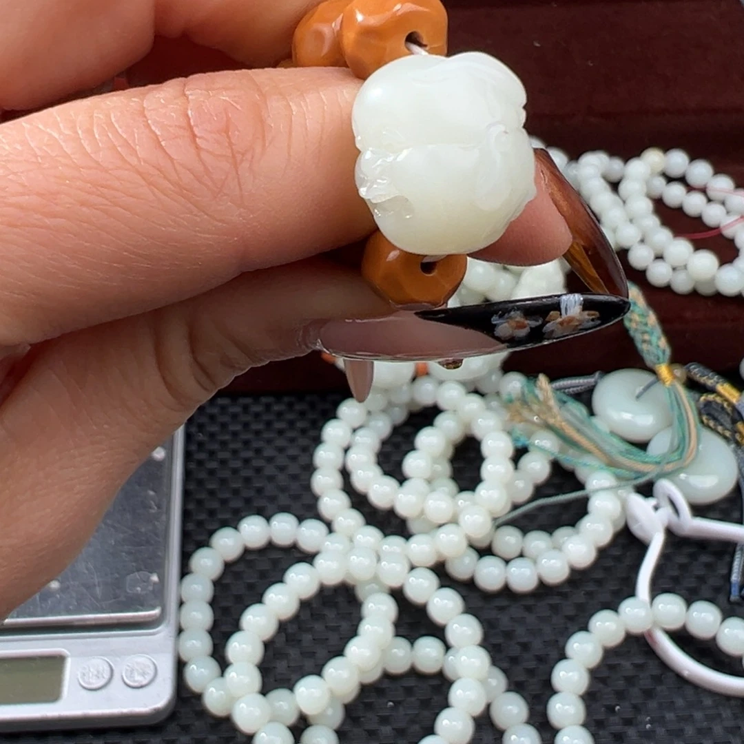 和田玉未镶嵌手链