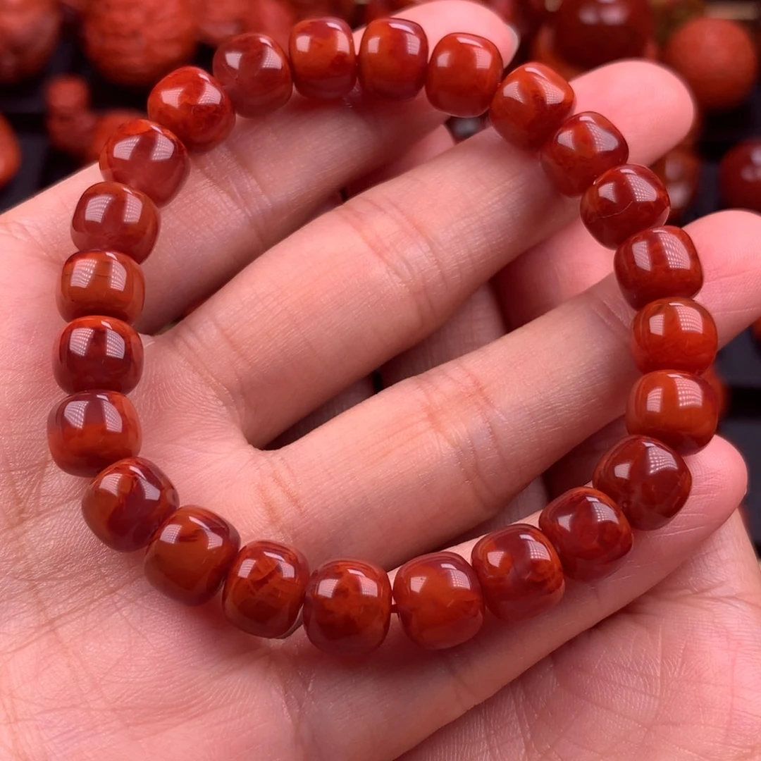 南红玛瑙牛血火焰纹8.4MM未镶嵌