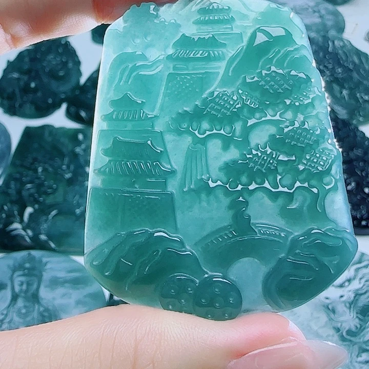 翡翠未镶嵌颈饰多样性发货天然的A货翡翠