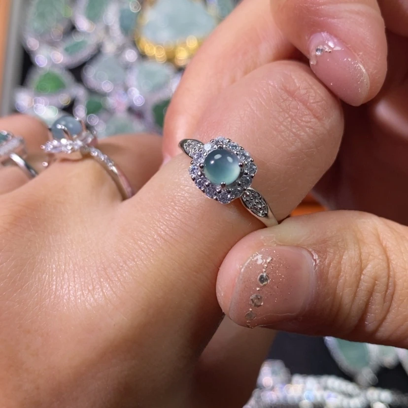 【闪购商品】翡翠颈饰未镶嵌天然