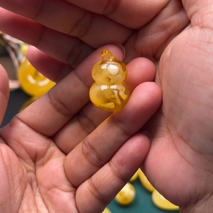 琥珀未镶嵌珠宝奇石M305号妖花