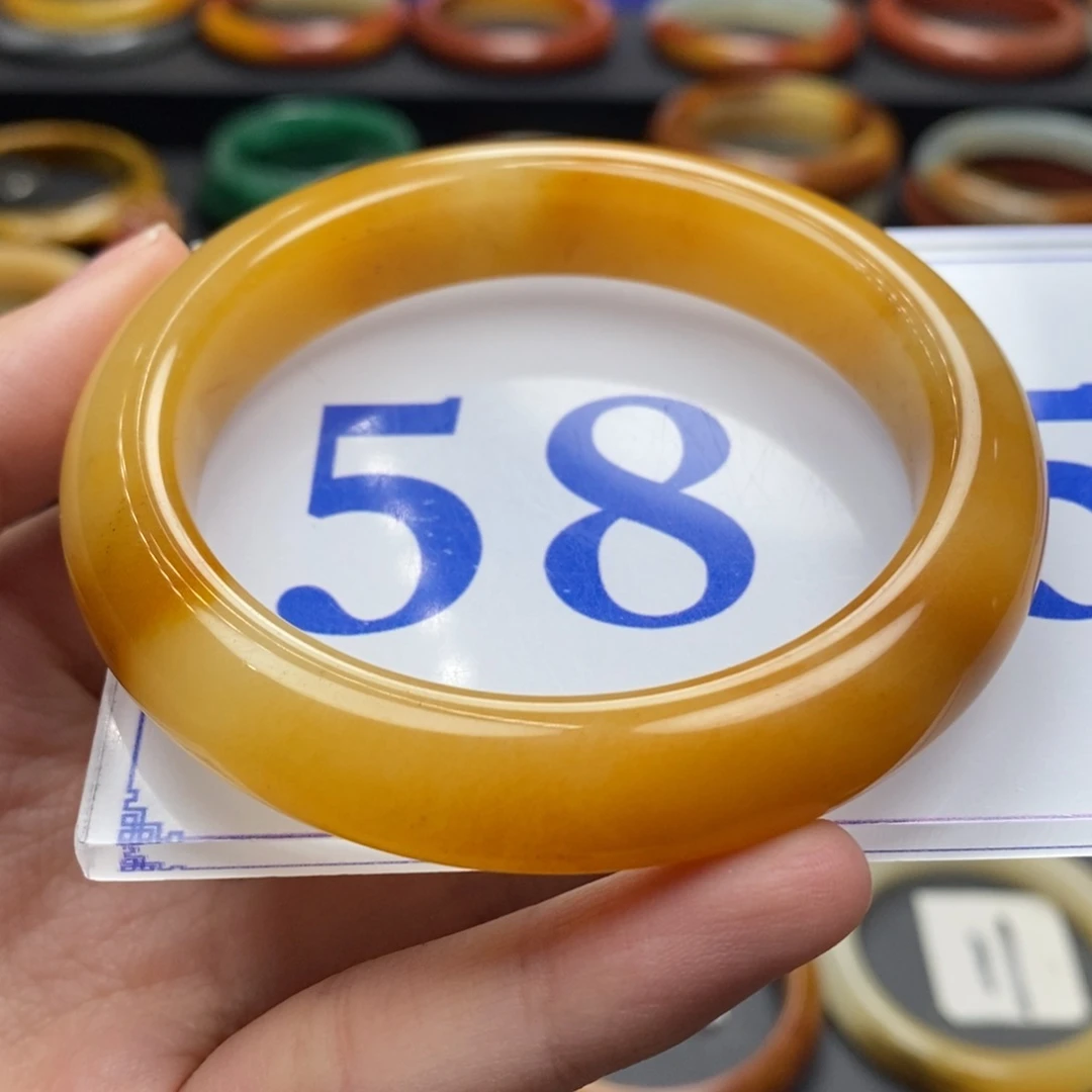 石英质玉（黄龙玉）手镯未镶嵌