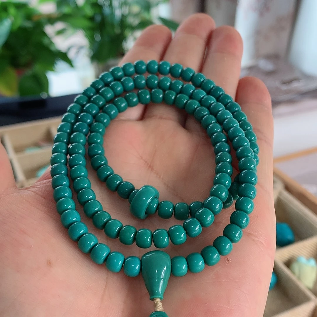 绿松石颈饰未镶嵌