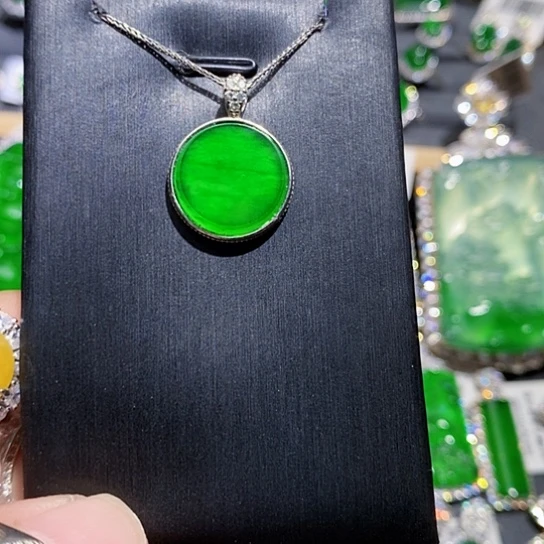 翡翠未镶嵌颈饰吊坠10