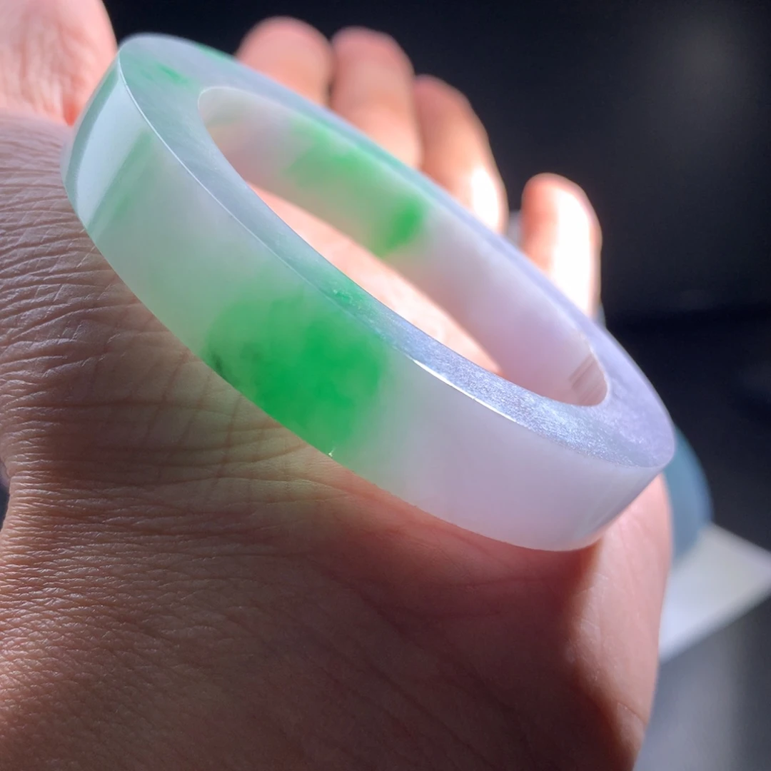 定制翡翠未镶嵌手镯