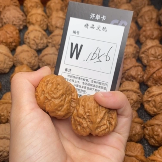 吊坠桃核我是第一百36