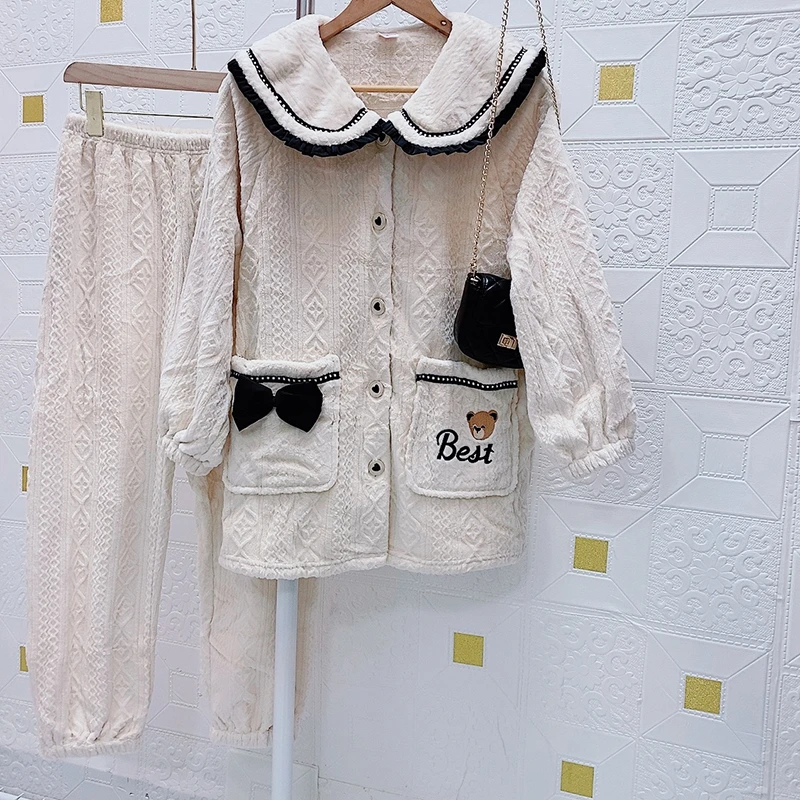 郑小姐~刺绣小熊中长款珊瑚绒保暖家居服套装睡衣81204