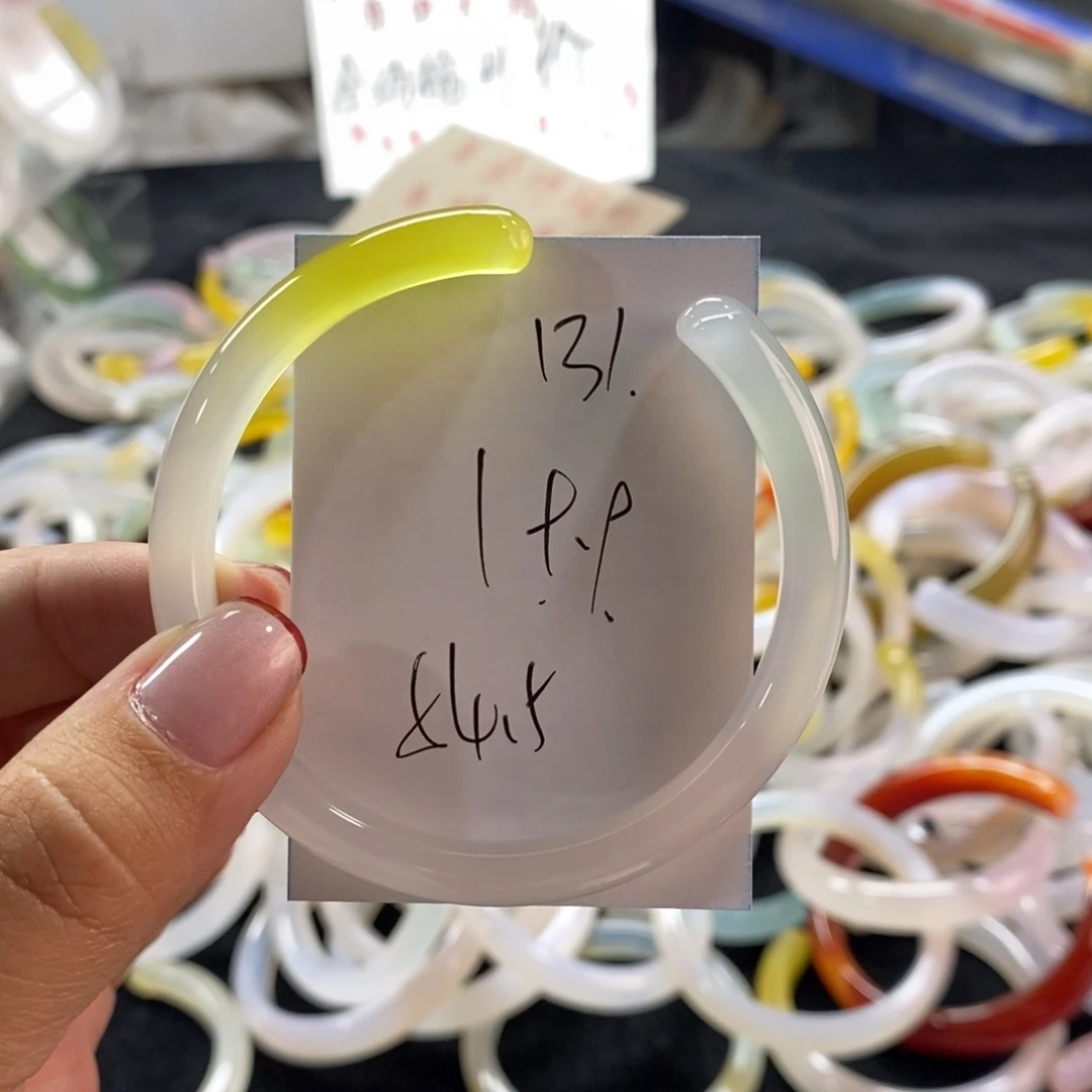 手镯玛瑙/玉髓未镶嵌131