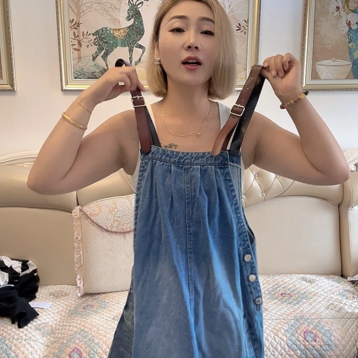 兰***姐牛仔背带裤夏天短裤