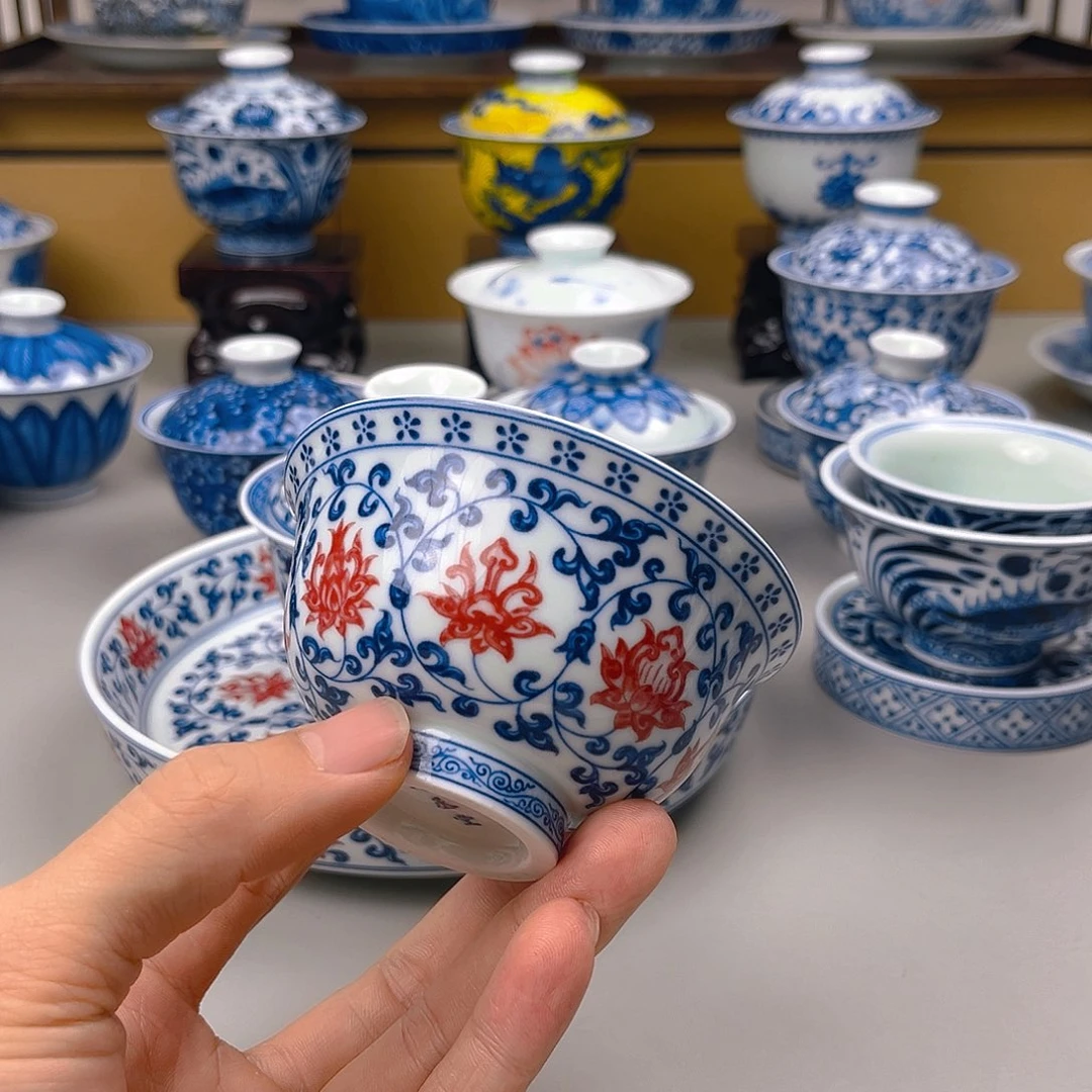 用****5釉里红缠枝莲大压手