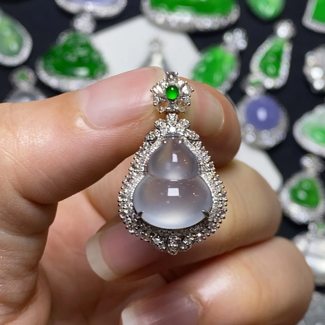 吊坠(不含链)18K金镶嵌翡翠葫芦