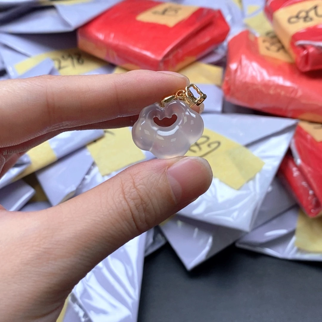 翡翠未镶嵌颈饰111111